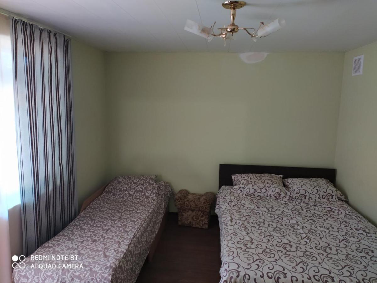 Small Guest House Lazurne Bagian luar foto