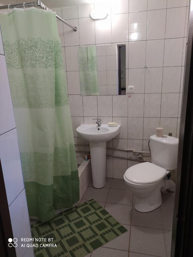 Small Guest House Lazurne Bagian luar foto