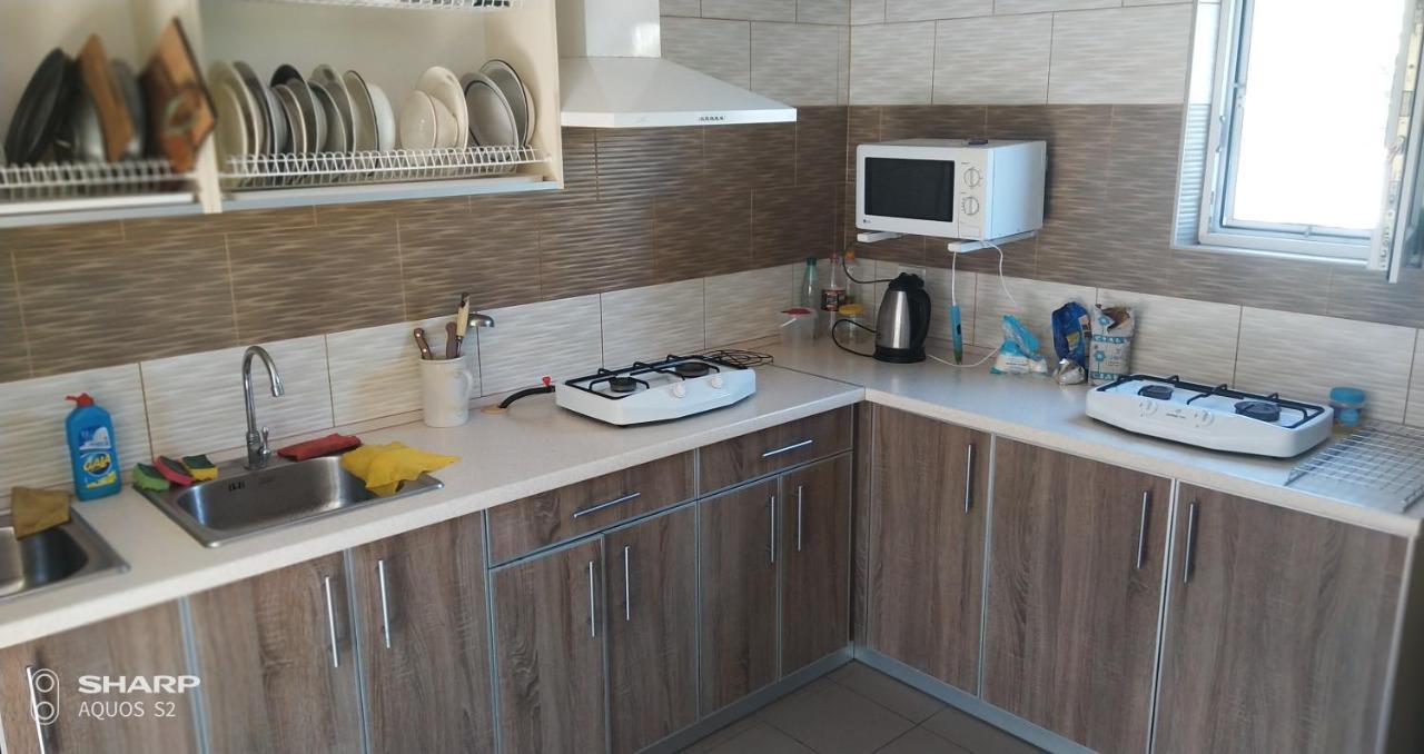Small Guest House Lazurne Bagian luar foto