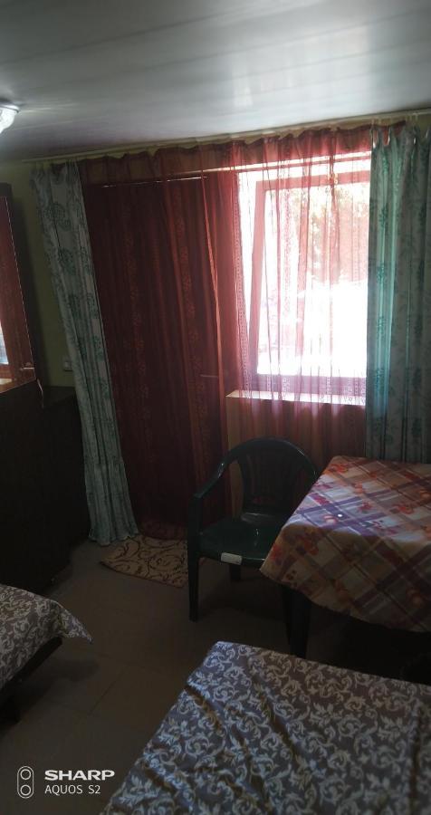 Small Guest House Lazurne Bagian luar foto