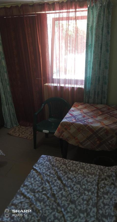 Small Guest House Lazurne Bagian luar foto