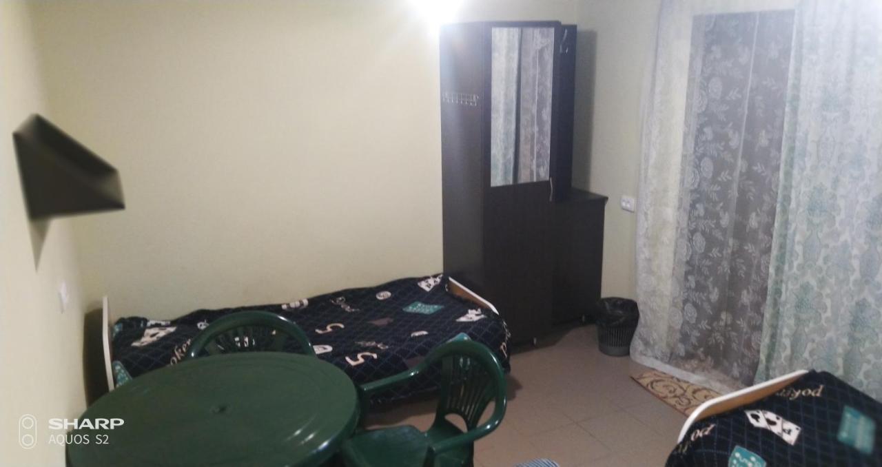 Small Guest House Lazurne Bagian luar foto