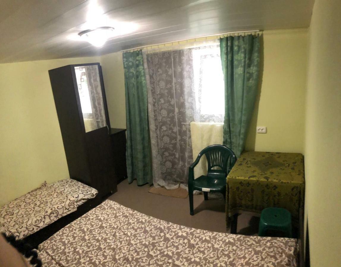 Small Guest House Lazurne Bagian luar foto